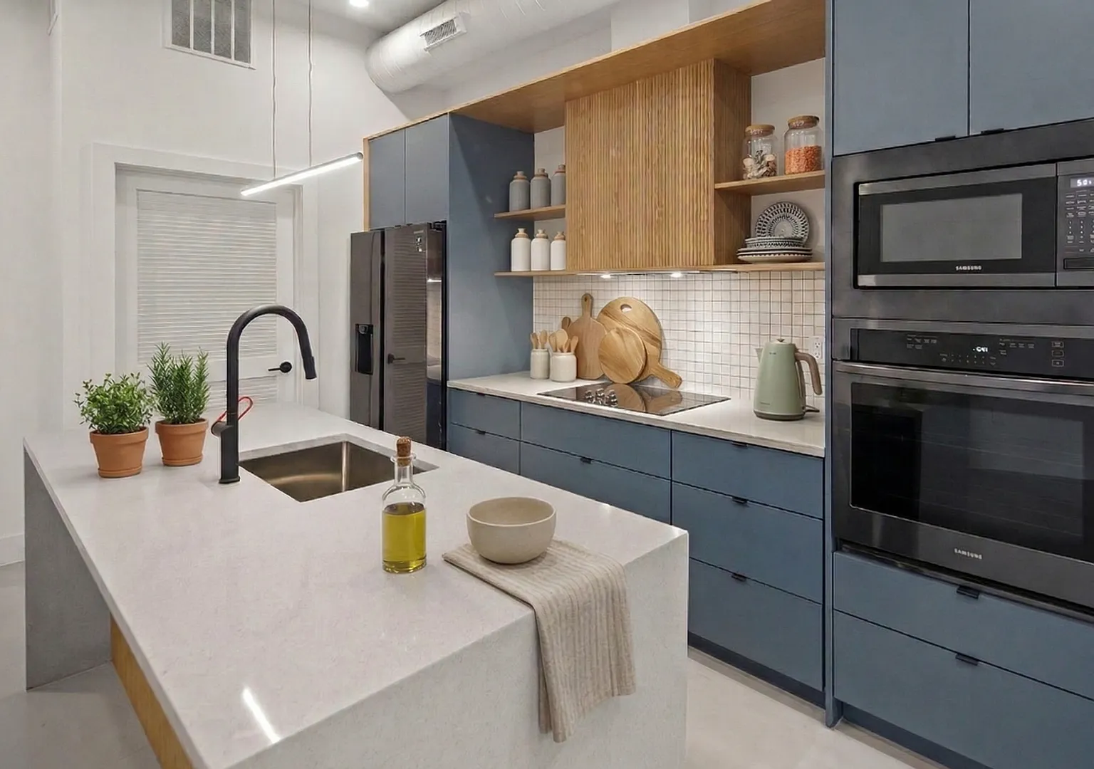 2201 Frankford Ave. — Photo 2