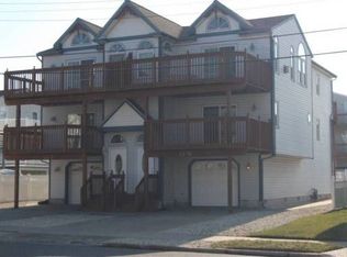 12 71st St #W, Sea Isle City, NJ 08243