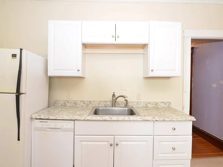 8 Brastow Ave #2 — Photo 4