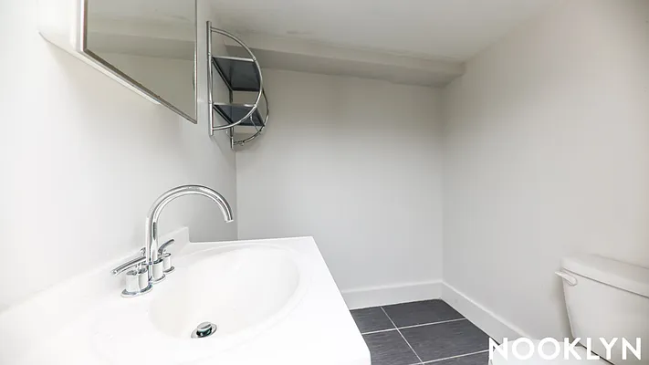 Rented by Nooklyn NYC LLC | media 17