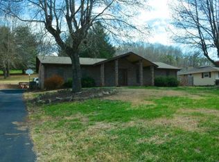295 N Holston River Dr, Kingsport, TN 37660