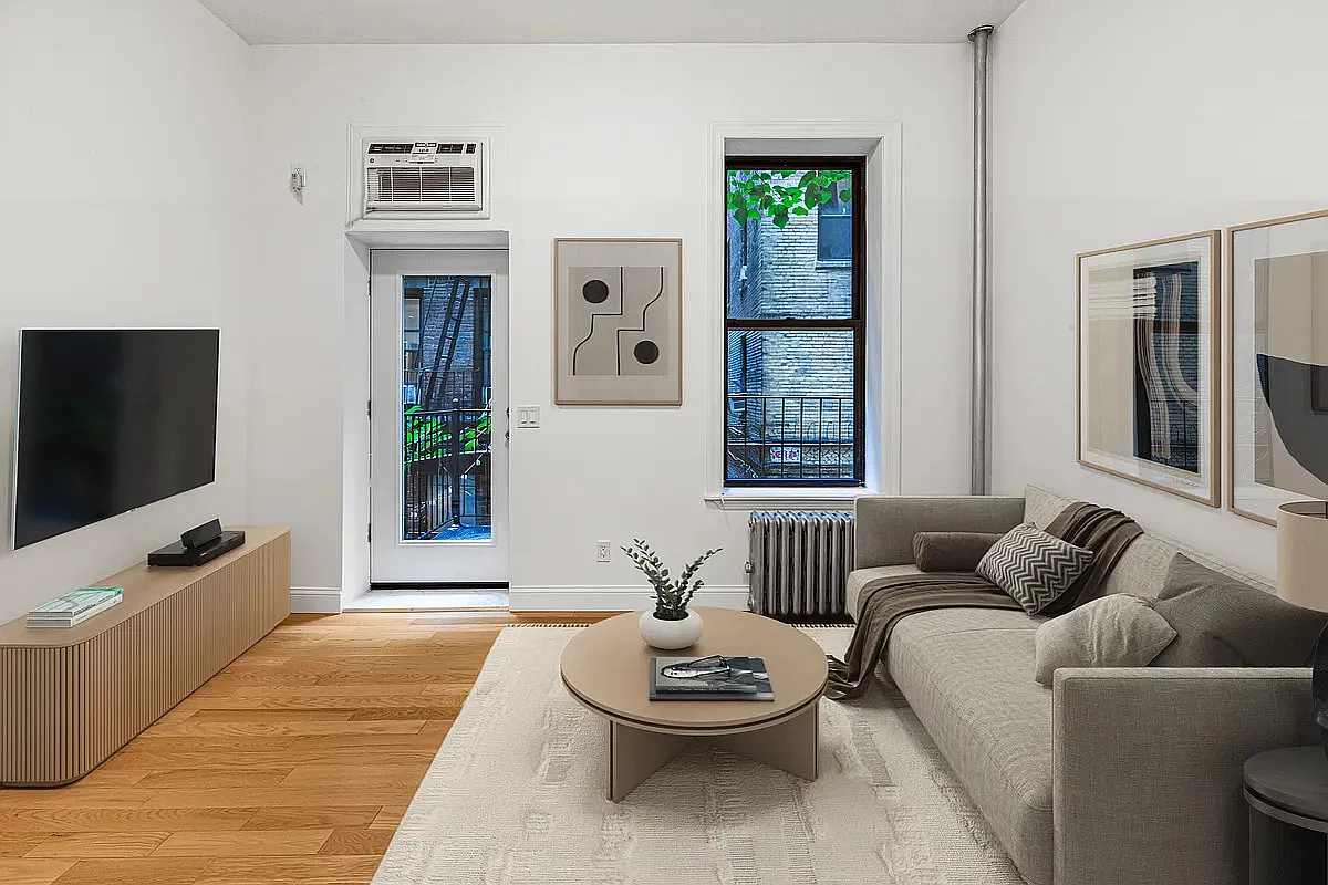 304 East 11th Street — Photo 1