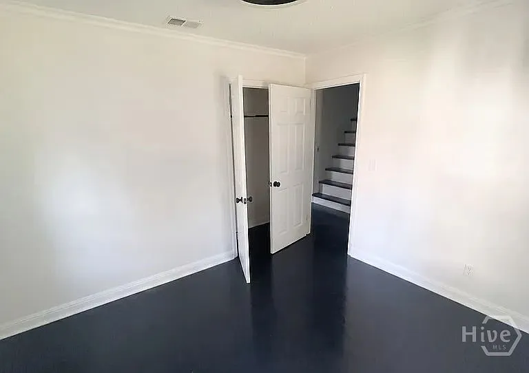 601 Community Dr — Photo 13
