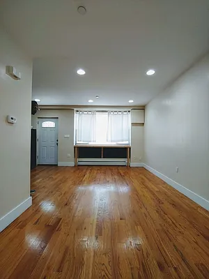 Rented by Peace of Mind Realty | media 10