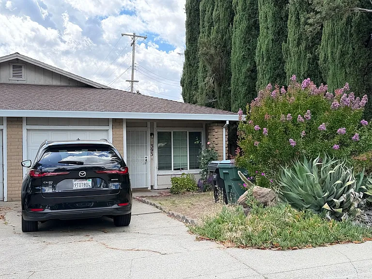 5391-5393 Manzanita Ave — Photo 1
