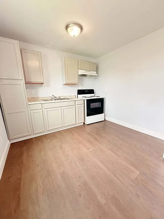 118 Salter Rd, apt 4 — Photo 3