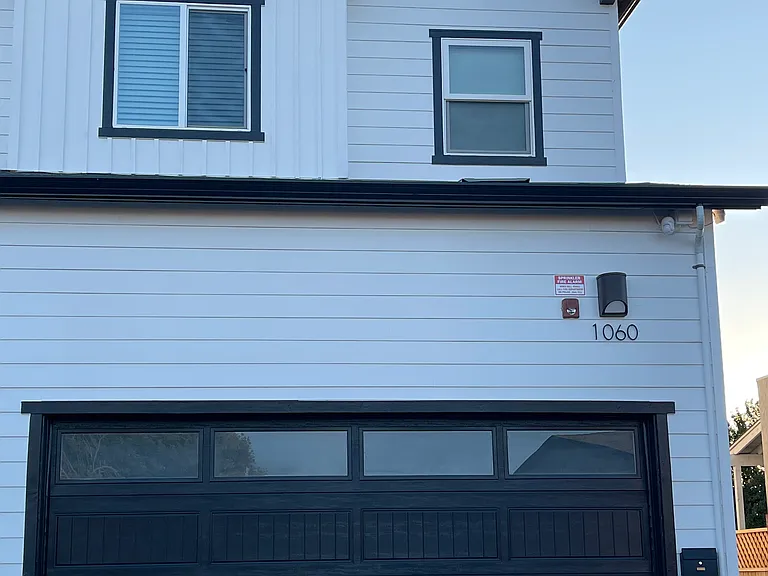 1060 Beacon St — Photo 30