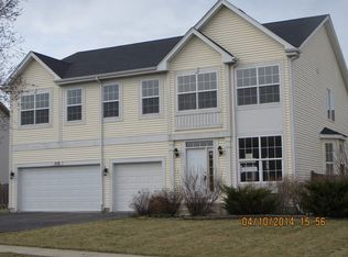 558 W Galeton Dr, Round Lake, IL 60073