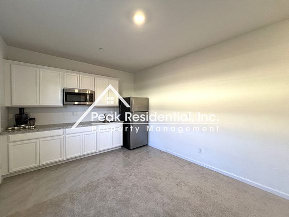 4th image of 3001 Newfoundland Dr
