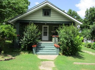 1019 Worcester St, West Plains, MO 65775