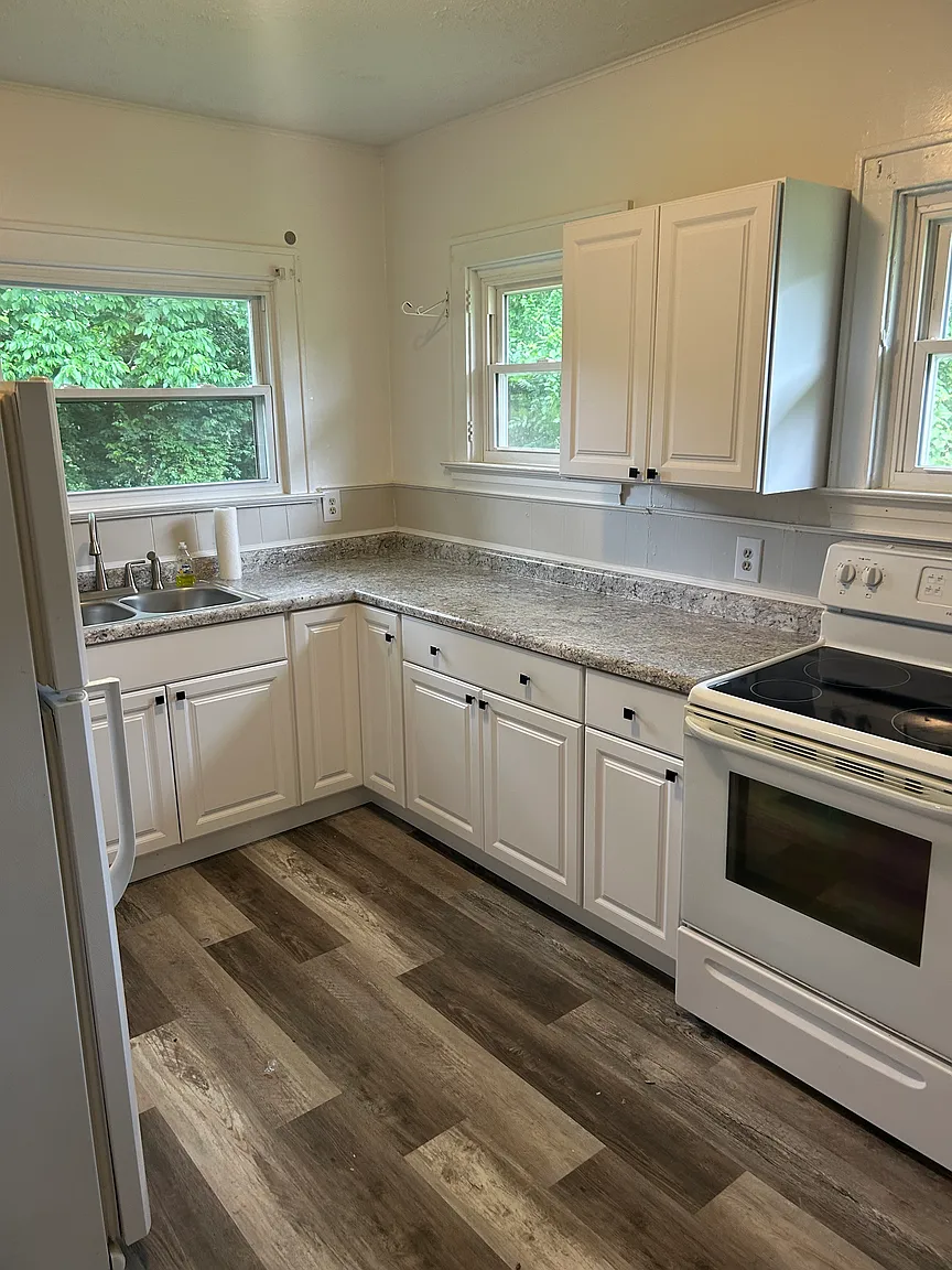 115 Locust St photo 1