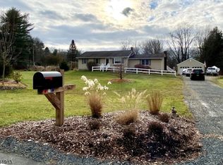 19 Old Farmers Rd, Long Valley, NJ 07853