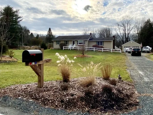 19 Old Farmers Rd, Washington Twp., NJ 07853