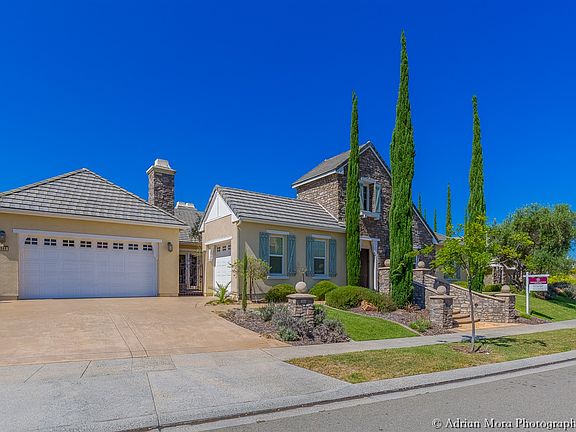 3rd image of 2849 Shenandoah Dr