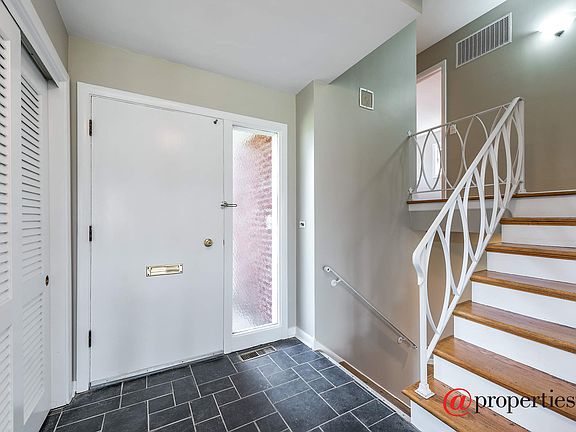 2nd image of 2738 Lincoln Ln