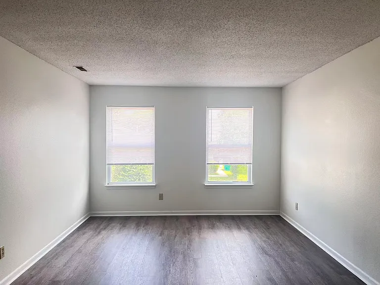 10965 Sweetsen Rd — Photo 23