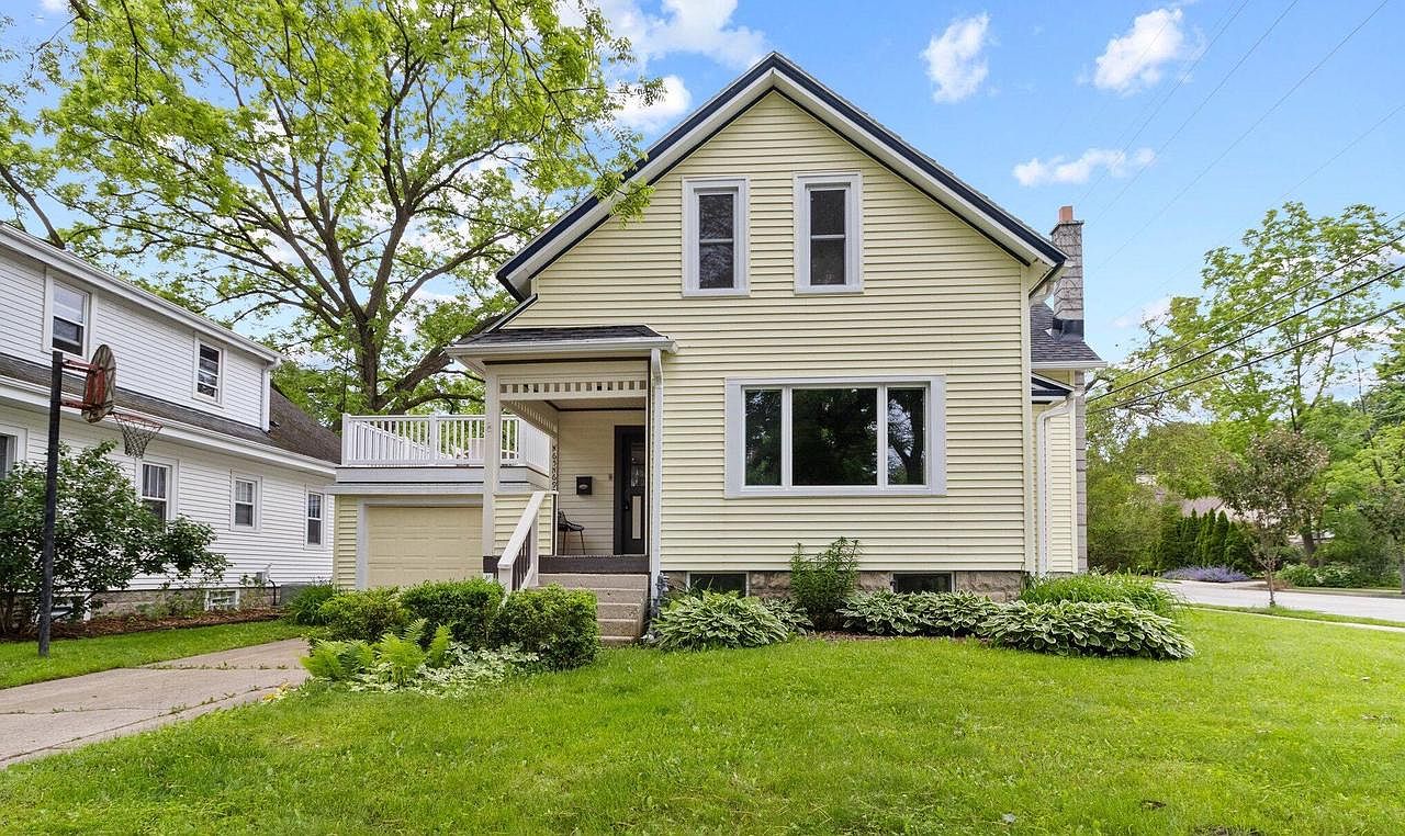 W65N699 St John AVENUE, Cedarburg, WI 53012 | Zillow