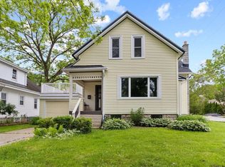 W65N699 Saint John Ave, Cedarburg, WI 53012