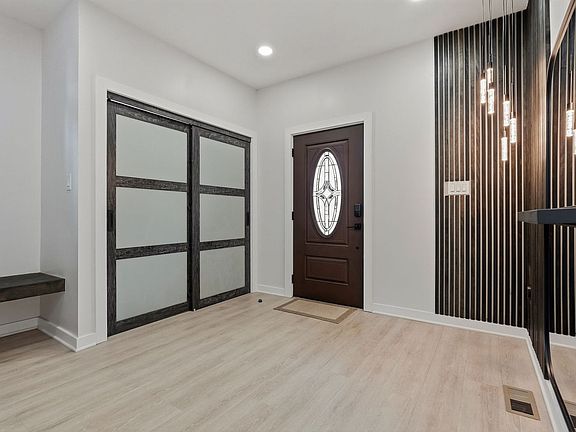 3rd image of 369 Stanford Ave