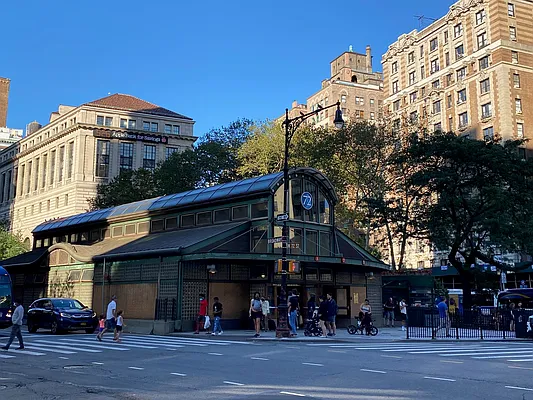 Rented by R New York | media 6