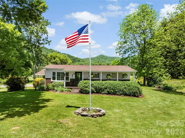 514 Roy Forrester Rd, Mars Hill, NC 28754