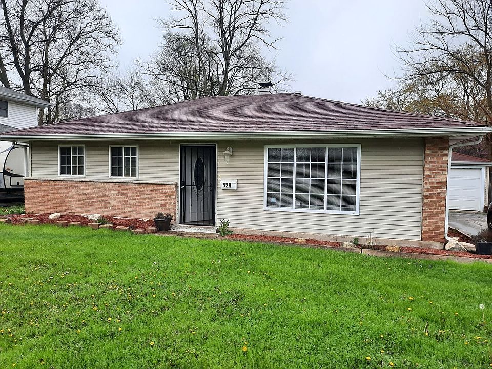1st image of 429 Shabbona Dr