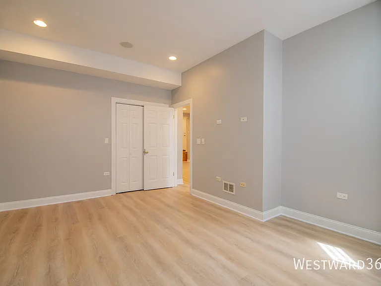 2036 W Arthur Ave #G — Photo 7