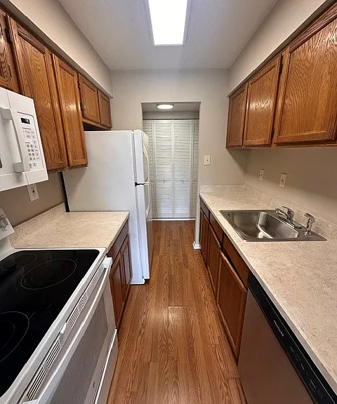 2409 Pond View Dr — Photo 6