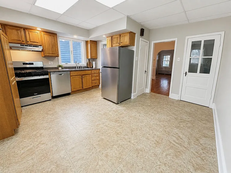 78 S Pine Ave #2 — Photo 8