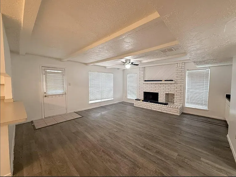 3610 Timber Rock Ct — Photo 3