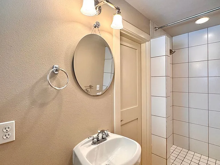1409 N Northgate Way #A — Photo 6