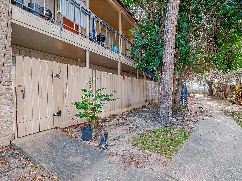 8201 Richmond Ave #64