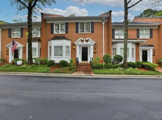 5433 Trentham Dr, Dunwoody, GA 30338