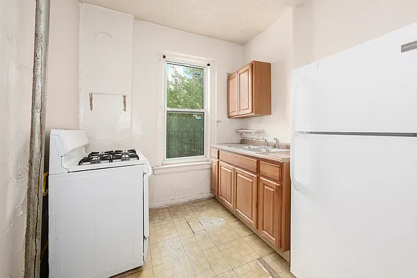 Sold by Compass | media 12