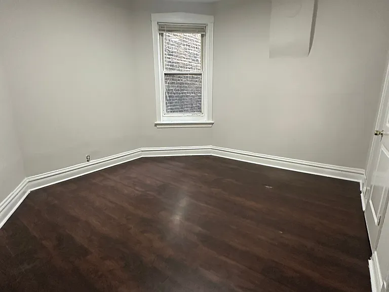 3150 W Cermak Rd #2R — Photo 5