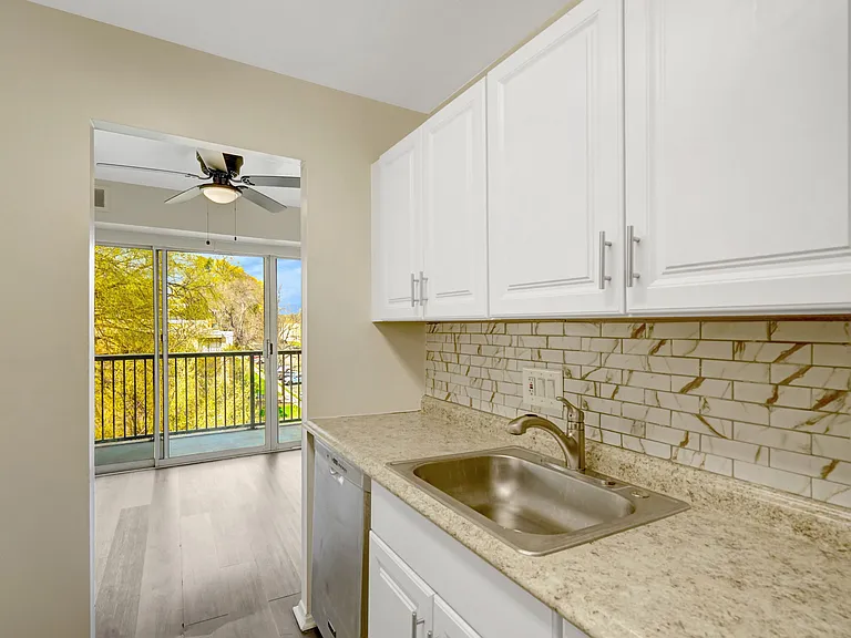 2904 Kings Chapel Rd — Photo 16