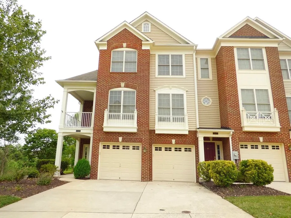 12731 Exchange Row #54