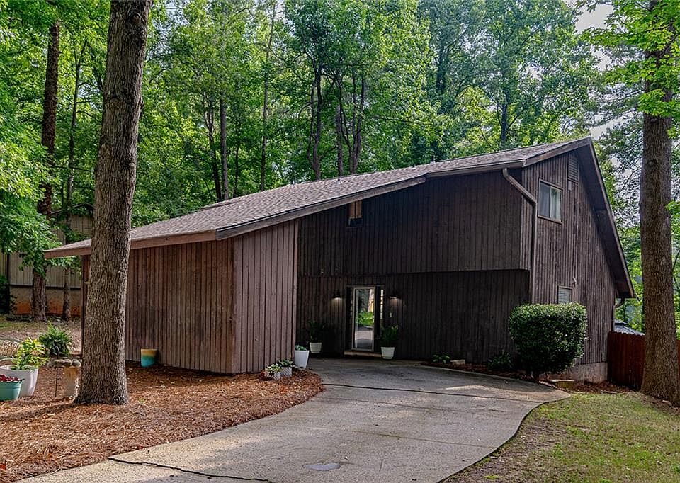 1st image of 552 Edgefield Dr