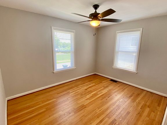 4th image of 5221 Ulena Ave