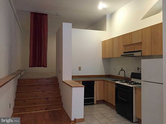 5th image of 911 E Passyunk Ave #1