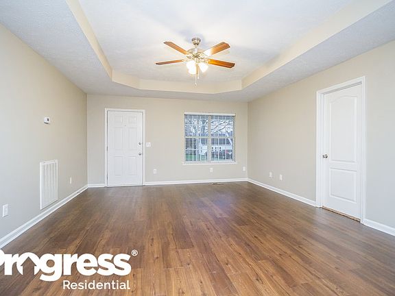 2nd image of 1421 Knight Dr