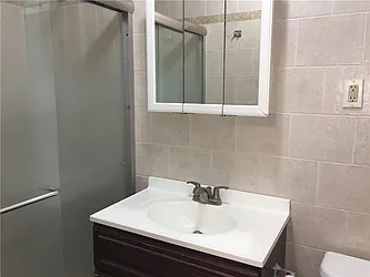 Rented by R New York