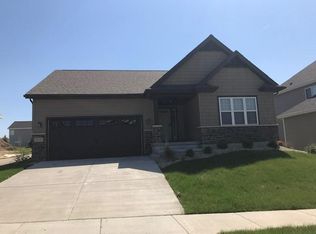 1919 Swainson Dr, Verona, WI 53593