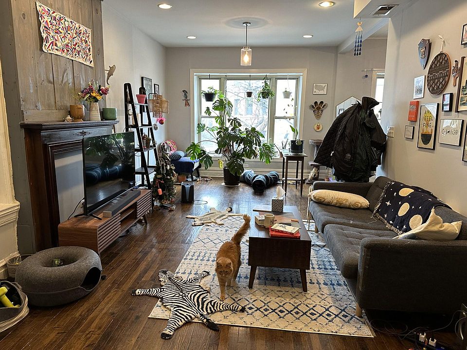 1st image of 1917 W Evergreen Ave APT 2F