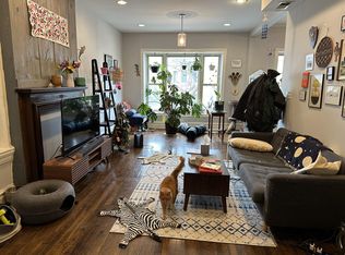 1917 W Evergreen Ave APT 2F, Chicago, IL 60622