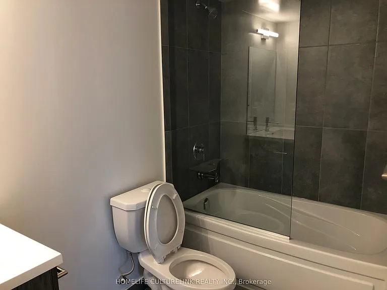 60 Shuter St #1609 — Photo 6