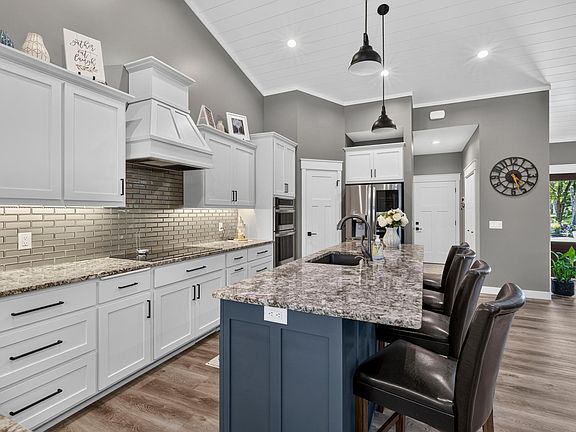 4th image of 8296 Eagle Ln
