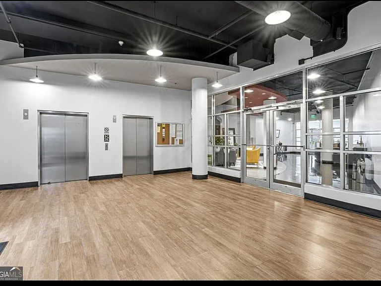 115 W Peachtree Pl NW #413 — Photo 19