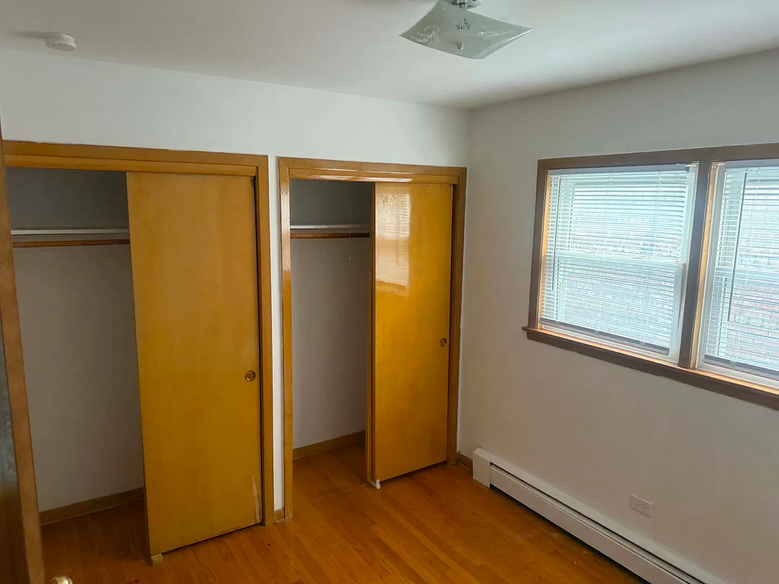 3 bed, 2342 sqft, $2,300 — Photo 4