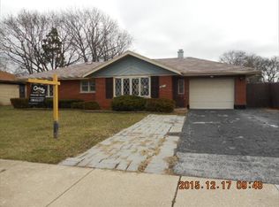 8817 S Melvina Ave, Oak Lawn, IL 60453